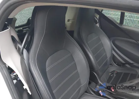 2017 Smart Fortwo Passion/Prime/Proxy/Pure z USA, uszkodzony, nr VIN WMEFJ5DA7HK196852